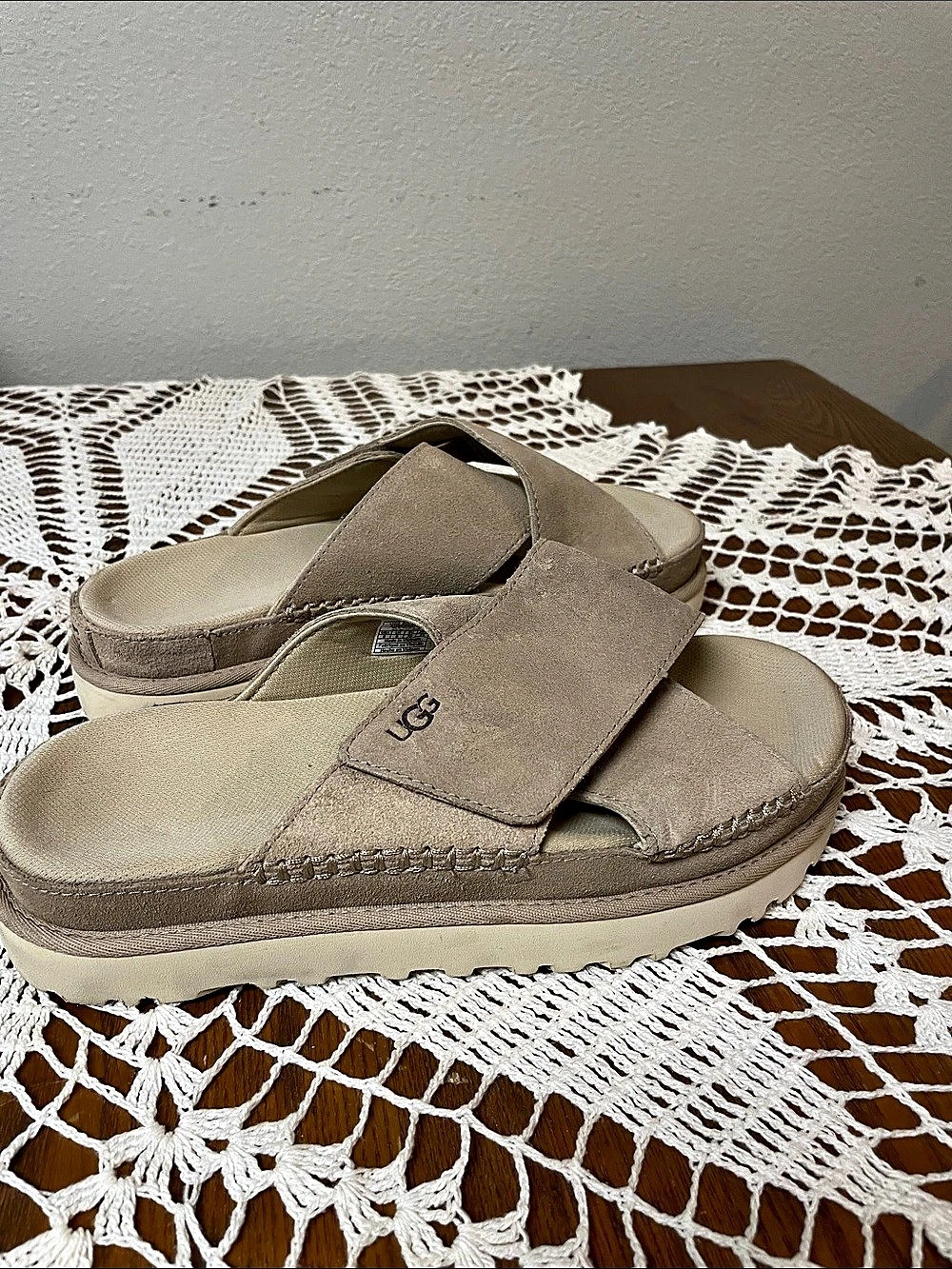 UGG Oh Yeah Platform Slide Sandals in Brown US 9